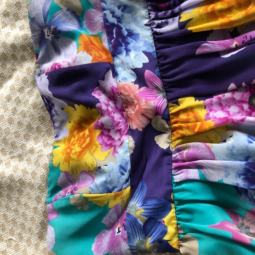 Dress - Picture 2 of 4
